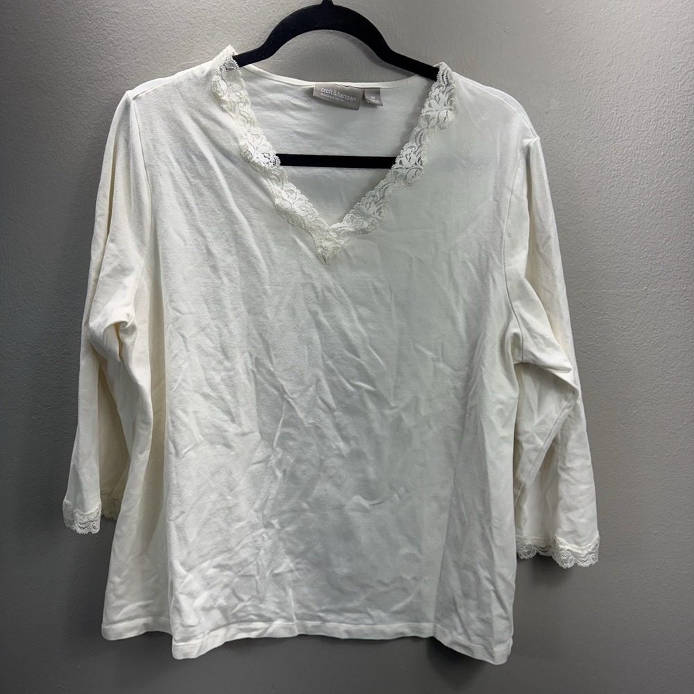 Croft & Barrow Woman Stretch White Lace Trim V-Neck Top 1X